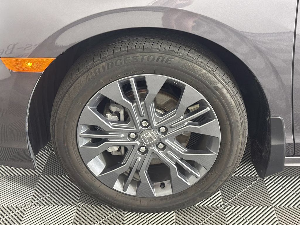 2025 Modern Steel Metallic Honda Odyssey Touring FWD Van