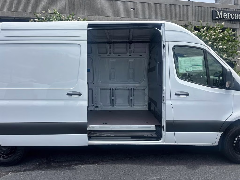2026 Arctic Mercedes-Benz Sprinter 2500 Cargo 170 WB RWD Van