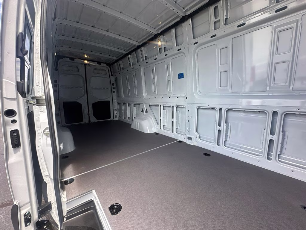 2026 Arctic Mercedes-Benz Sprinter 2500 Cargo 170 WB RWD Van