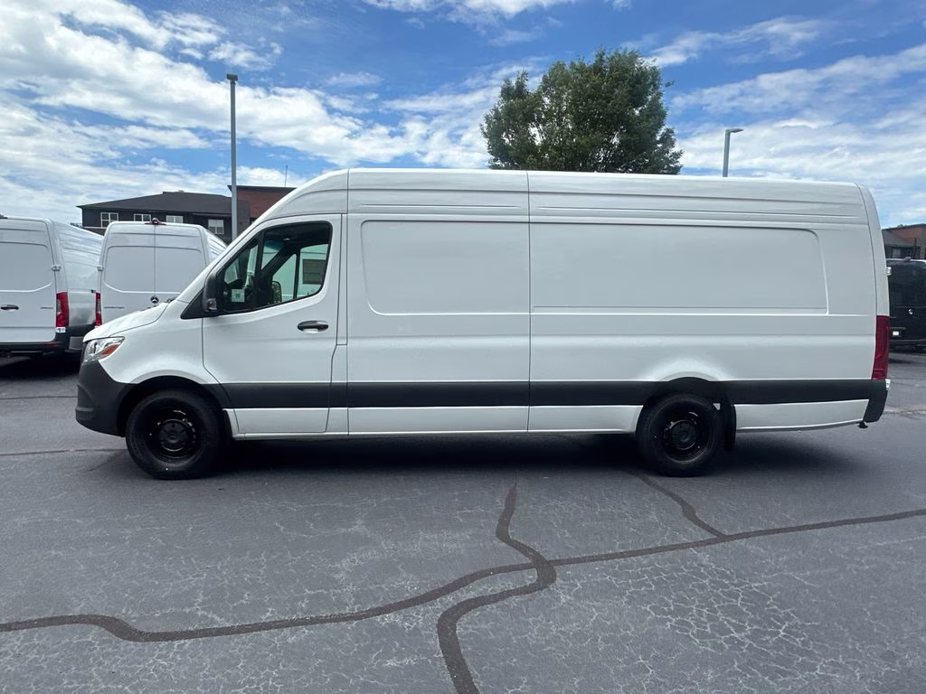 2026 Arctic Mercedes-Benz Sprinter 2500 Cargo 170 WB RWD Van