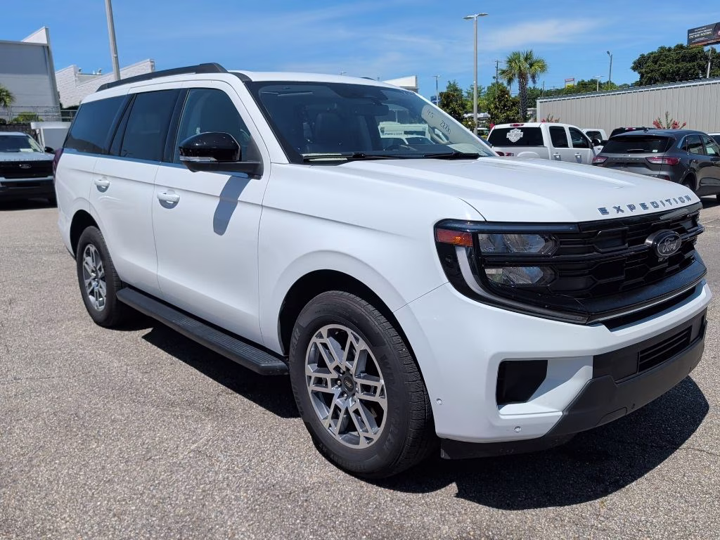 2025 Oxford White Ford Expedition Active RWD SUV