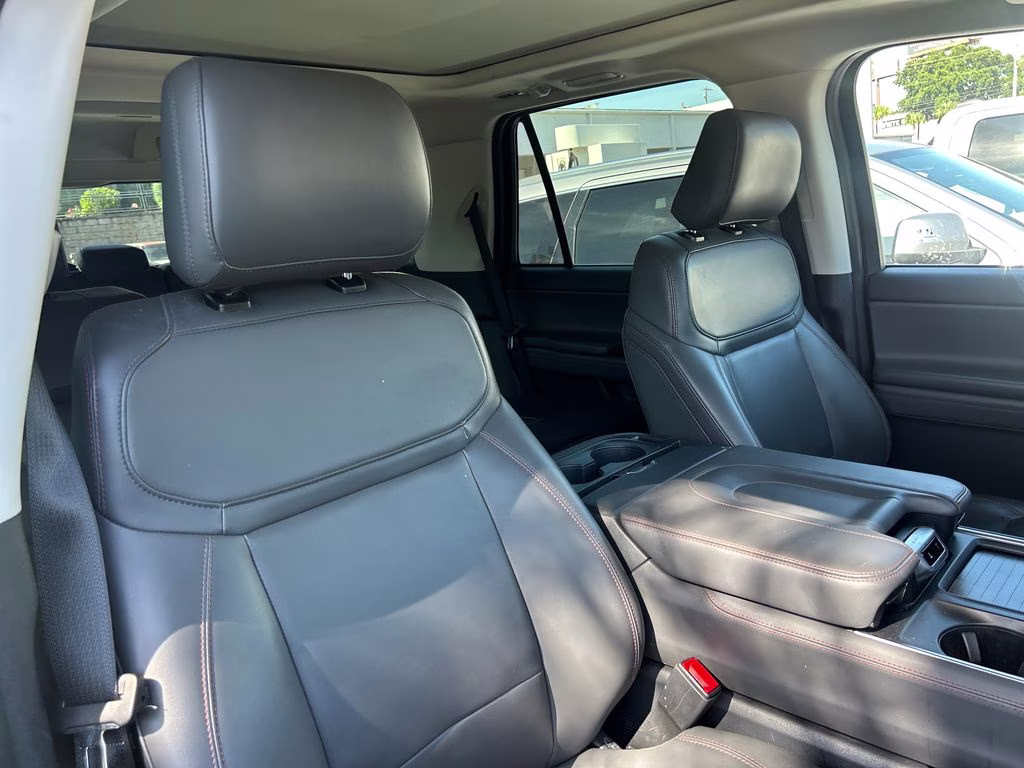 2025 Oxford White Ford Expedition Active RWD SUV