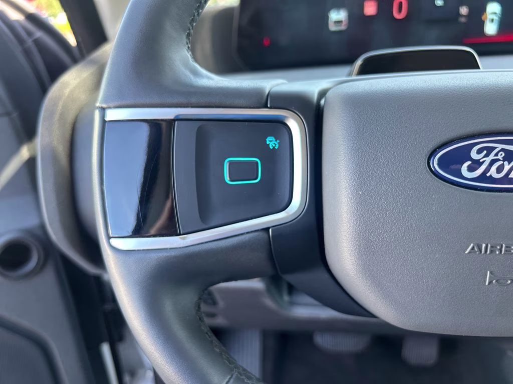 2025 Oxford White Ford Expedition Active RWD SUV