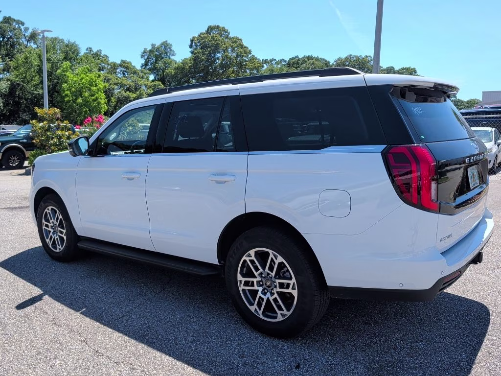 2025 Oxford White Ford Expedition Active RWD SUV
