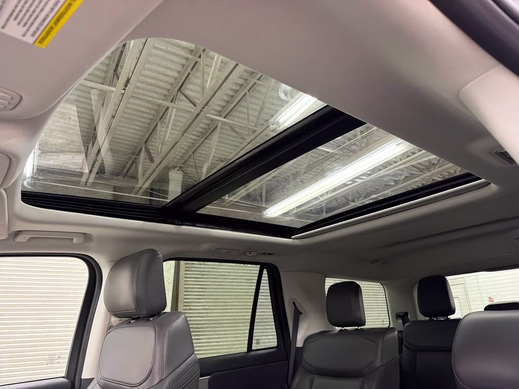 2025 Glacier Gray Metallic TriCoat Ford Expedition Active RWD SUV