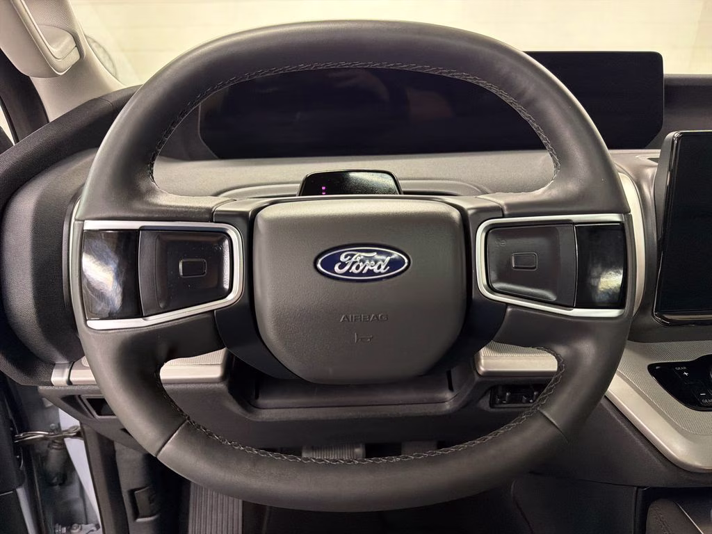 2025 Glacier Gray Metallic TriCoat Ford Expedition Active RWD SUV