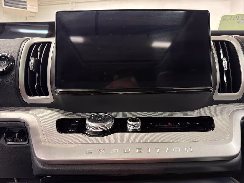 2025 Glacier Gray Metallic TriCoat Ford Expedition Active RWD SUV
