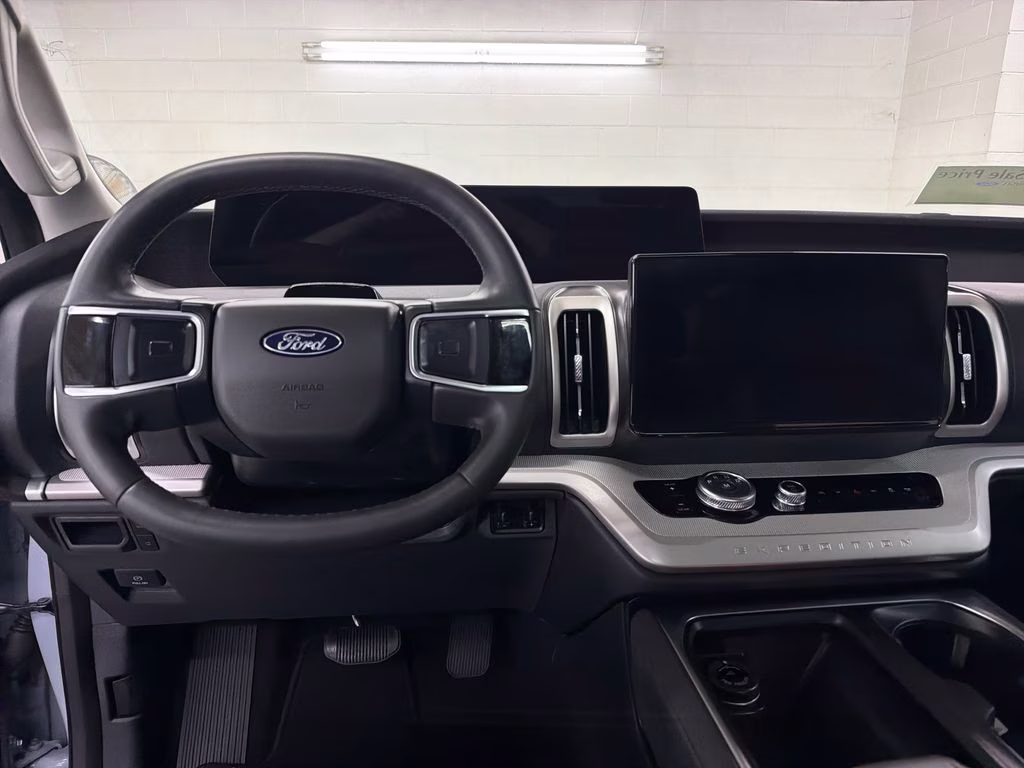 2025 Glacier Gray Metallic TriCoat Ford Expedition Active RWD SUV