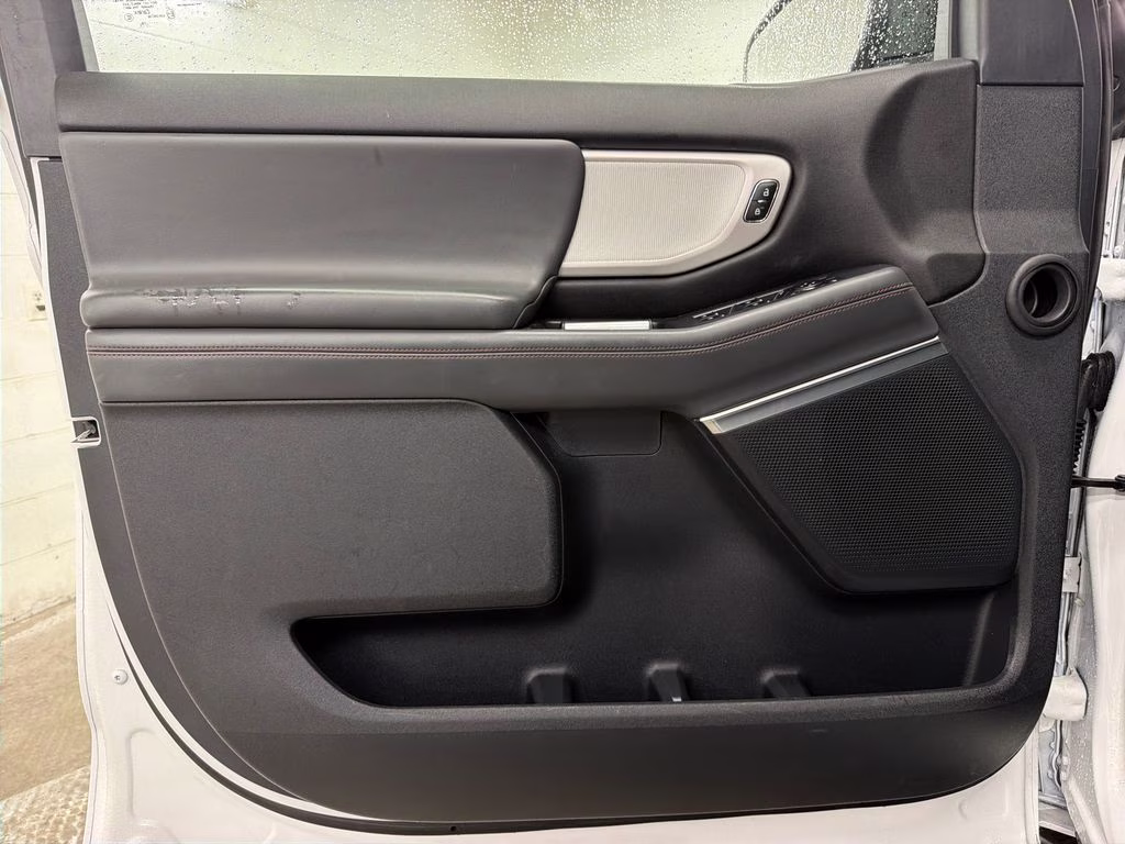 2025 Oxford White Ford Expedition Active RWD SUV