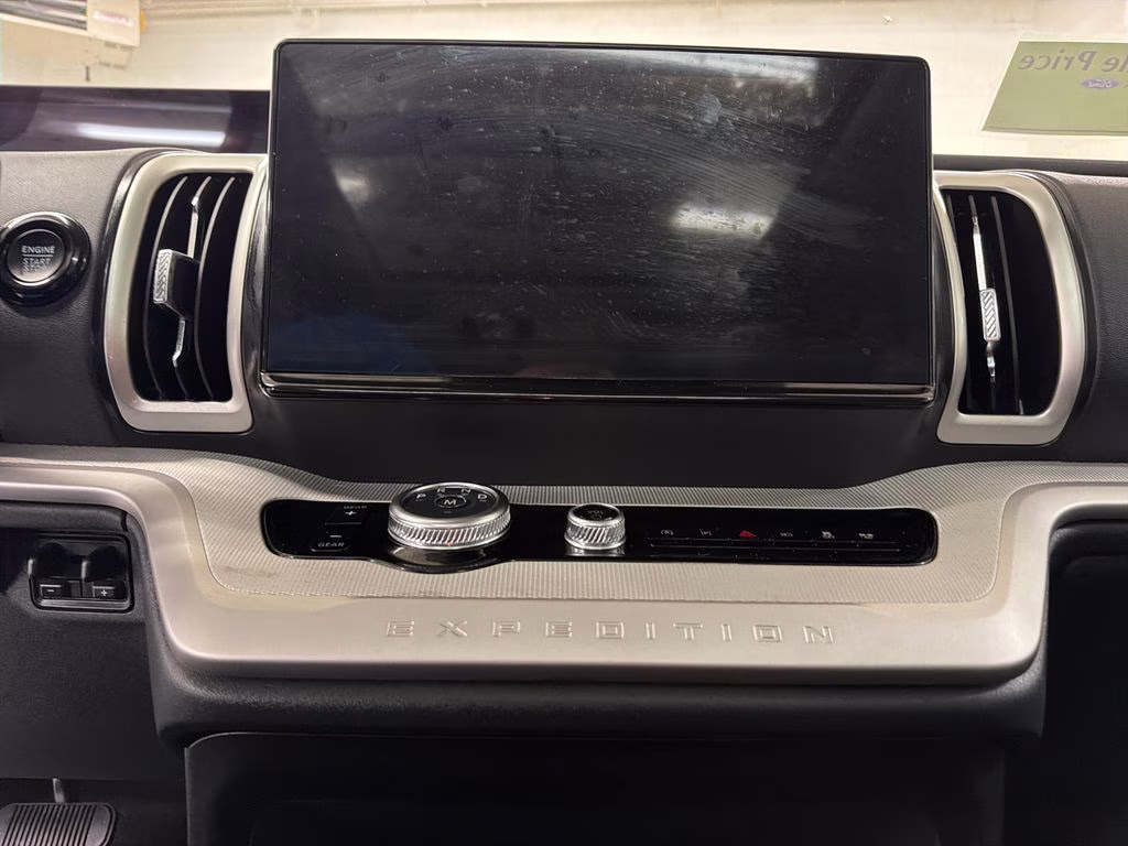 2025 Oxford White Ford Expedition Active RWD SUV