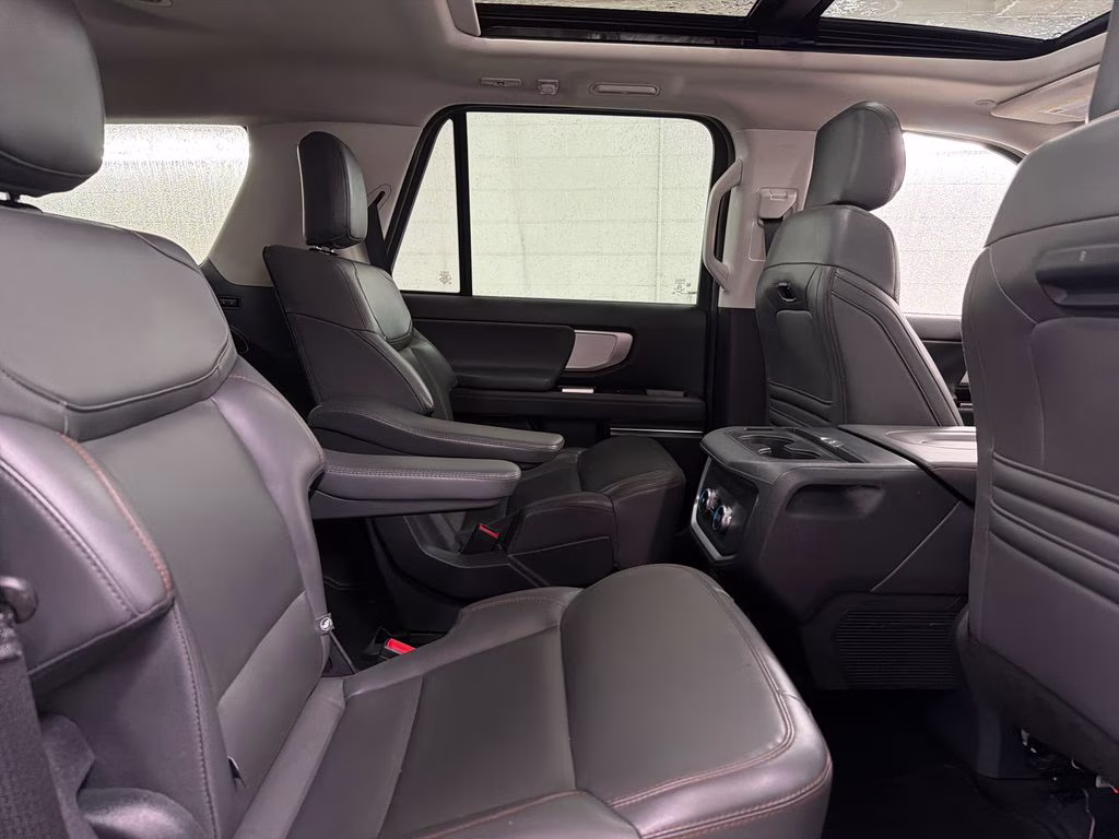 2025 Oxford White Ford Expedition Active RWD SUV