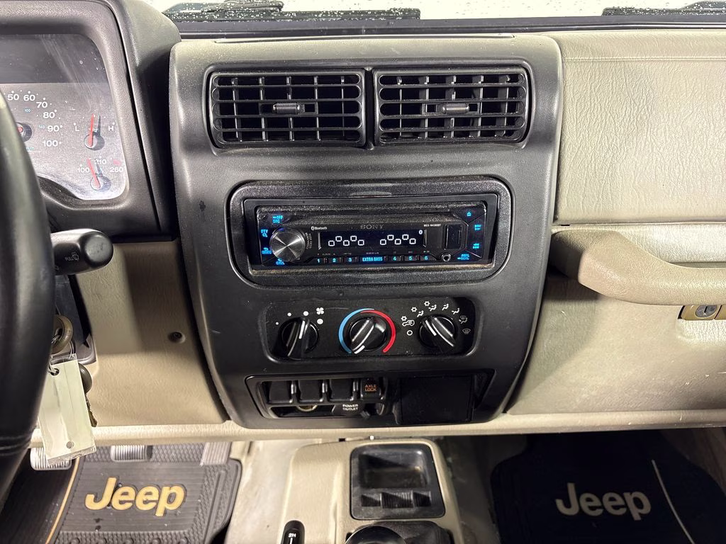 2004 Light Khaki Metallic Jeep Wrangler Rubicon 4X4 SUV