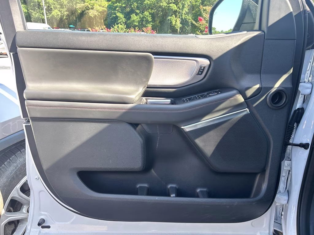 2025 Oxford White Ford Expedition Active RWD SUV