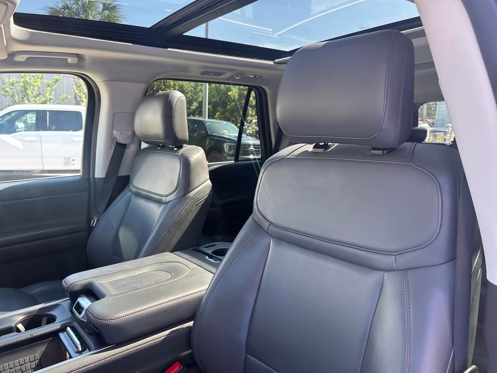 2025 Glacier Gray Metallic TriCoat Ford Expedition Active RWD SUV