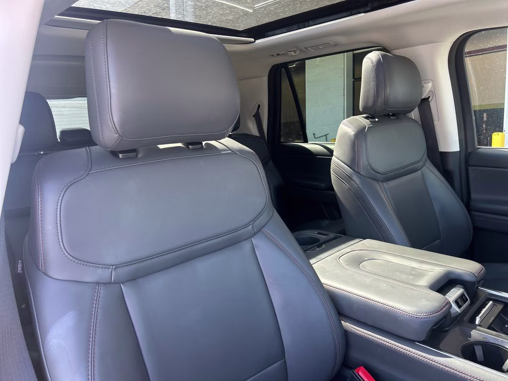 2025 Glacier Gray Metallic TriCoat Ford Expedition Active RWD SUV