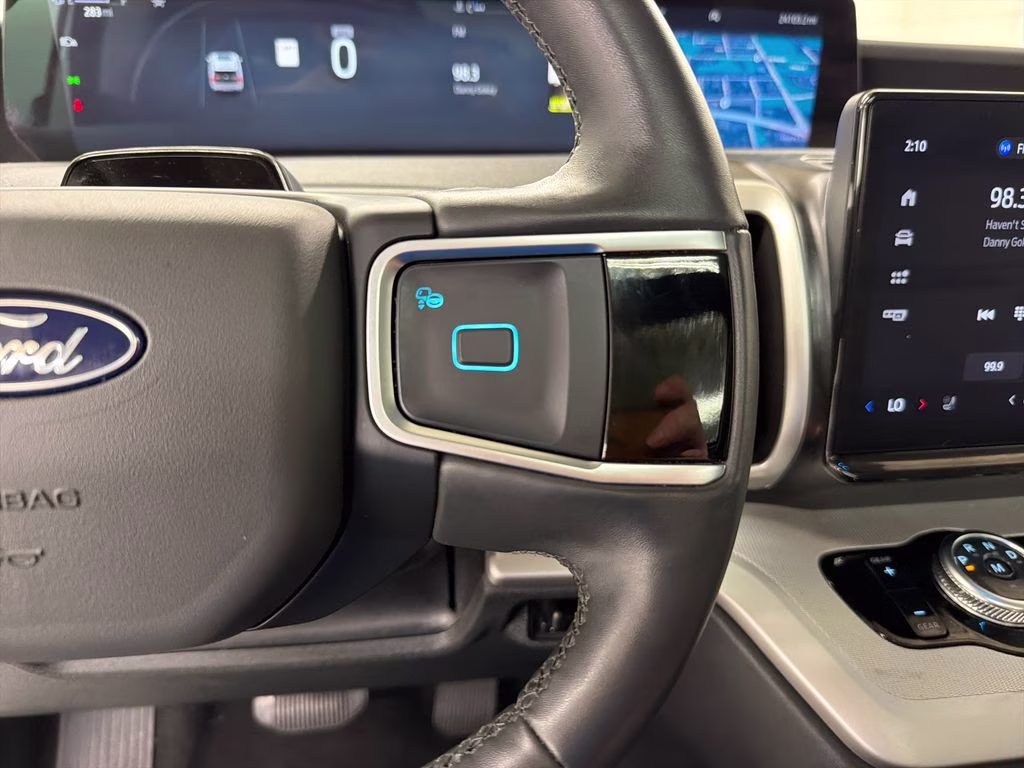 2025 Oxford White Ford Expedition Active RWD SUV