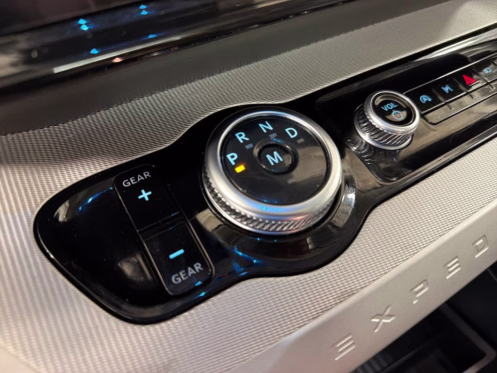 2025 Oxford White Ford Expedition Active RWD SUV