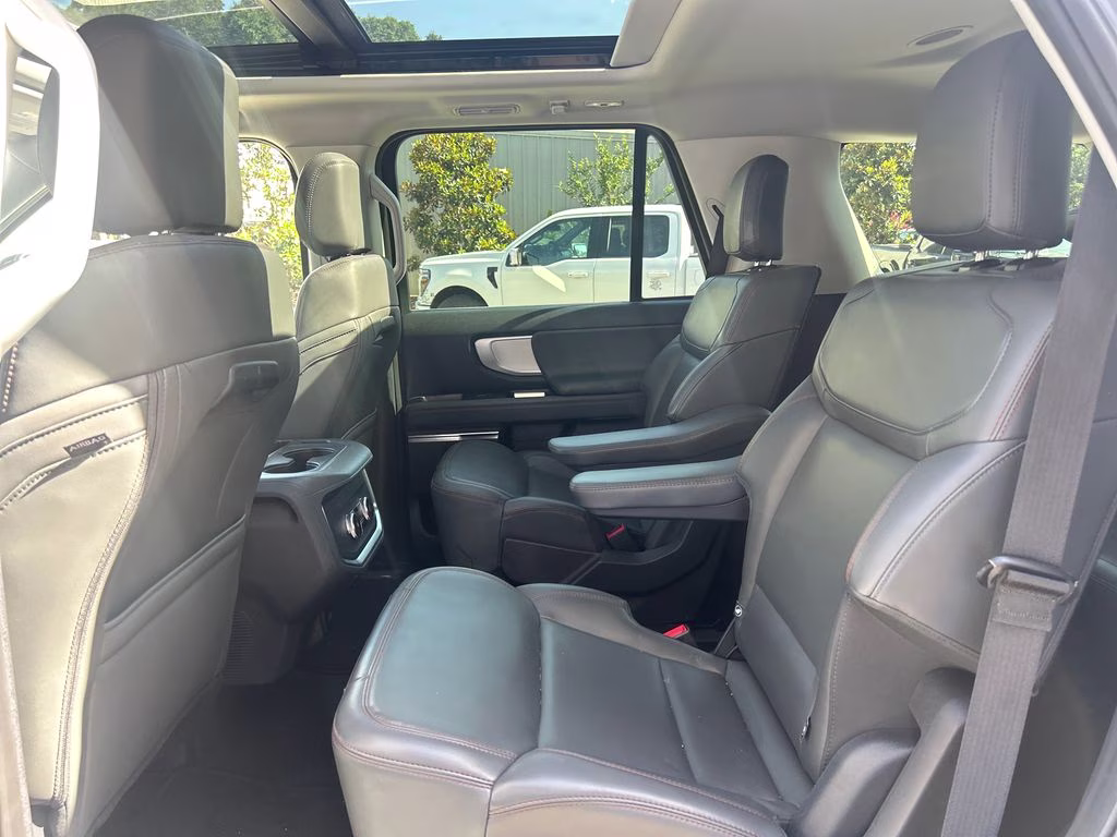 2025 Glacier Gray Metallic TriCoat Ford Expedition Active RWD SUV