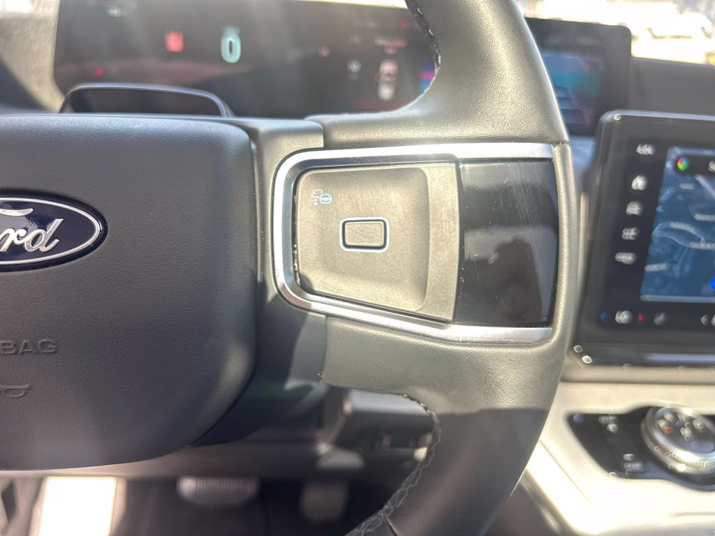 2025 Glacier Gray Metallic TriCoat Ford Expedition Active RWD SUV