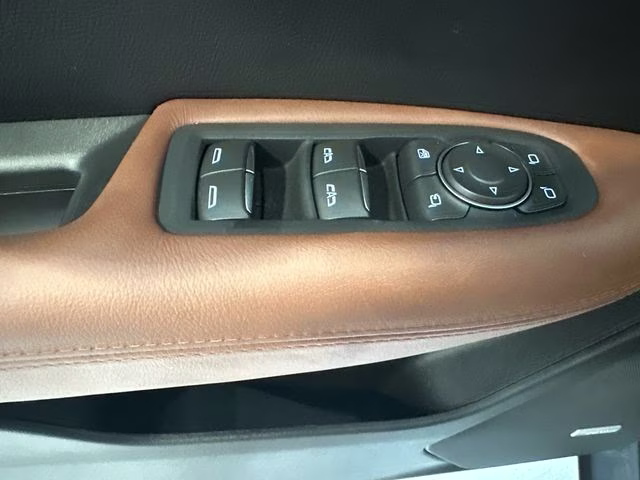 2025 Crystal White Tricoat Cadillac XT5 Sport AWD SUV