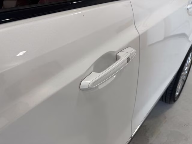 2025 Crystal White Tricoat Cadillac XT5 Sport AWD SUV