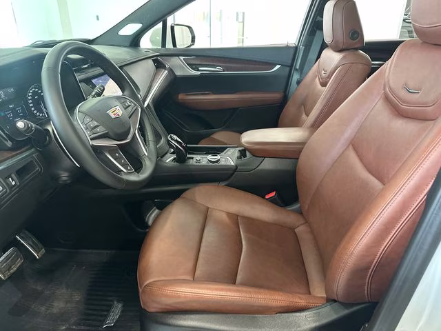 2025 Crystal White Tricoat Cadillac XT5 Sport AWD SUV