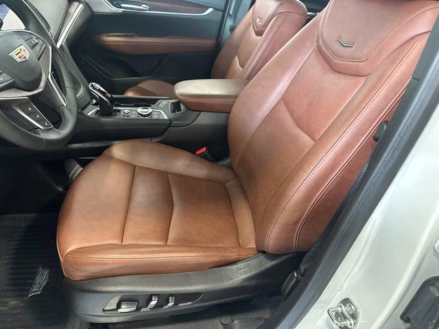 2025 Crystal White Tricoat Cadillac XT5 Sport AWD SUV