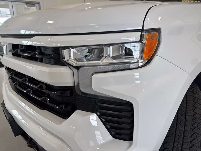 2023 Summit White Chevrolet Silverado 1500 RST 4X4 Truck