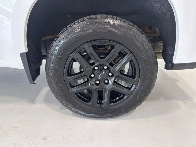 2023 Summit White Chevrolet Silverado 1500 RST 4X4 Truck