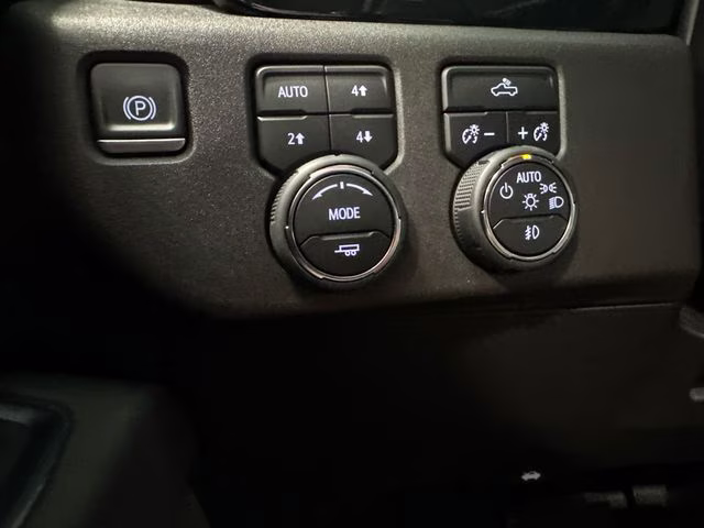 2023 Summit White Chevrolet Silverado 1500 RST 4X4 Truck