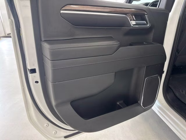 2023 Summit White Chevrolet Silverado 1500 RST 4X4 Truck