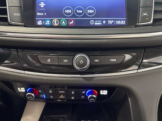 2022 White Frost Tricoat Buick Enclave Avenir AWD SUV