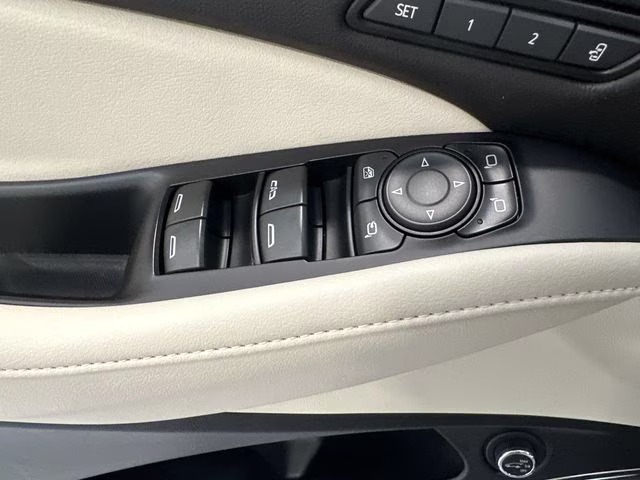 2022 White Frost Tricoat Buick Enclave Avenir AWD SUV