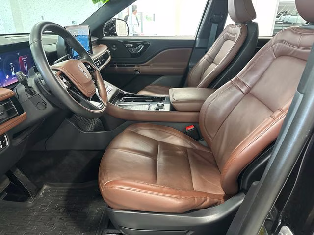 2025 Black Lincoln Aviator Reserve AWD SUV