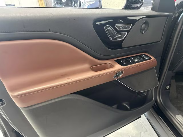 2025 Black Lincoln Aviator Reserve AWD SUV