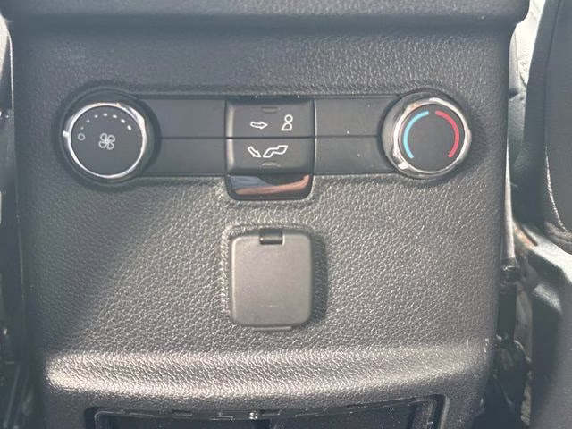 2016 Ingot Silver Ford Explorer XLT FWD SUV