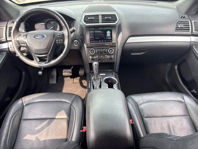 2016 Ingot Silver Ford Explorer XLT FWD SUV