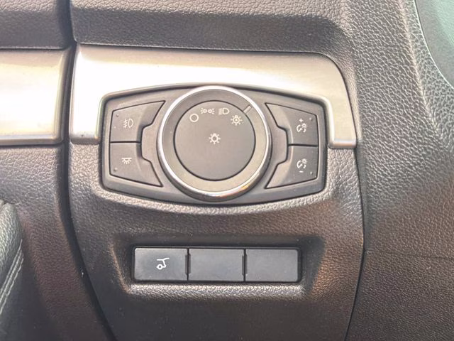 2016 Ingot Silver Ford Explorer XLT FWD SUV