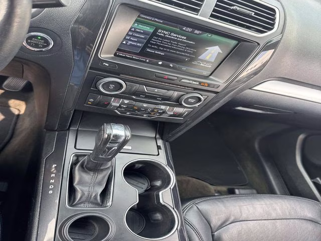2016 Ingot Silver Ford Explorer XLT FWD SUV