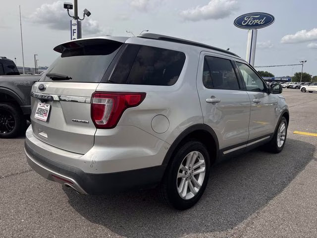 2016 Ingot Silver Ford Explorer XLT FWD SUV