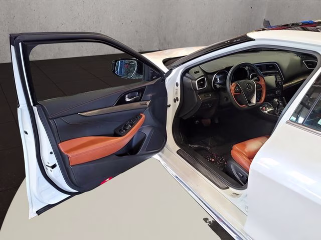 2019 Pearl White Tricoat Nissan Maxima Platinum FWD Sedan