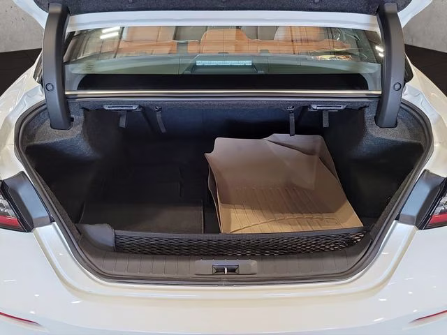 2019 Pearl White Tricoat Nissan Maxima Platinum FWD Sedan