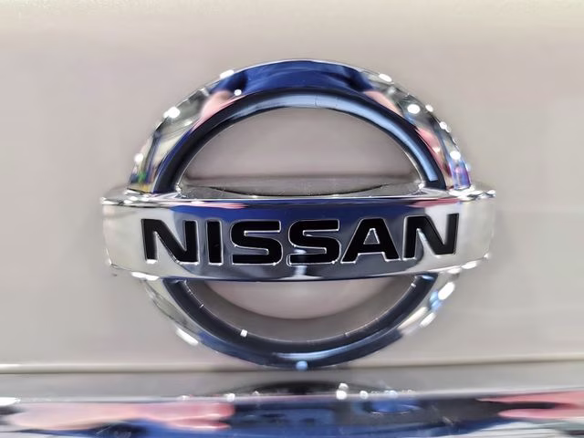 2019 Pearl White Tricoat Nissan Maxima Platinum FWD Sedan