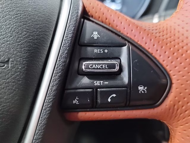 2019 Pearl White Tricoat Nissan Maxima Platinum FWD Sedan