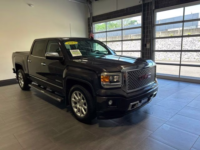 2015 Gray GMC Sierra 1500 Denali 4X4 Truck