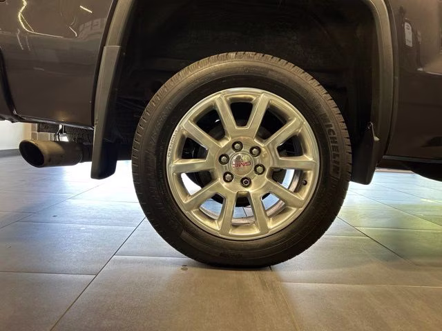 2015 Gray GMC Sierra 1500 Denali 4X4 Truck
