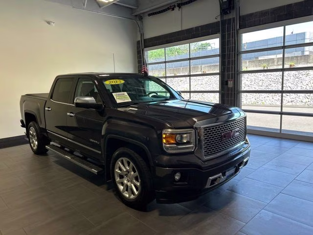 2015 Gray GMC Sierra 1500 Denali 4X4 Truck