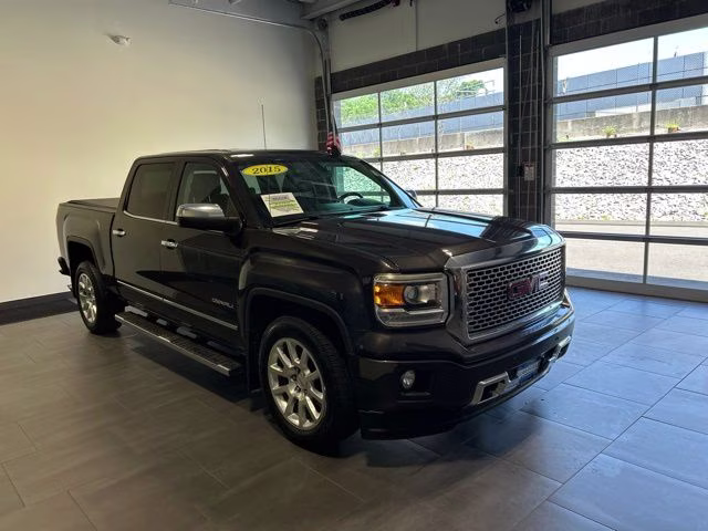 2015 Gray GMC Sierra 1500 Denali 4X4 Truck