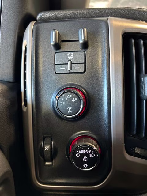 2015 Gray GMC Sierra 1500 Denali 4X4 Truck