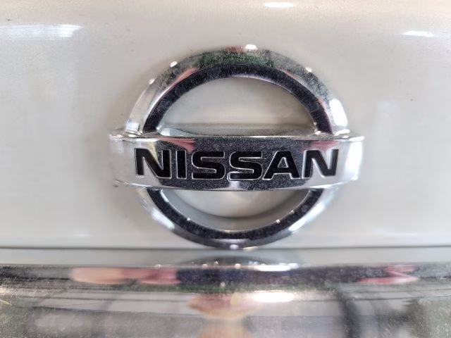 2019 Pearl White Tricoat Nissan Maxima Platinum FWD Sedan
